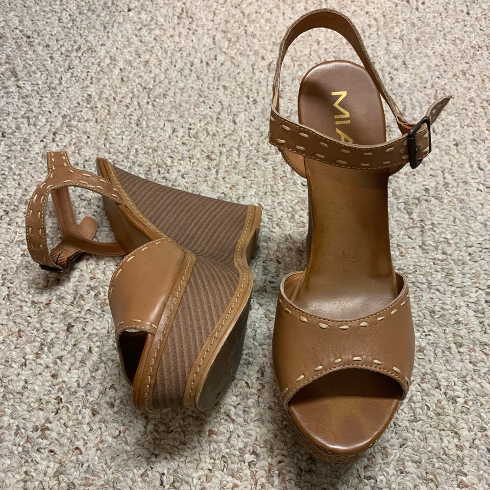 Mia Jacqilyn Natural -Women's brown wedge heels-size 10M-Great condition worn 1x